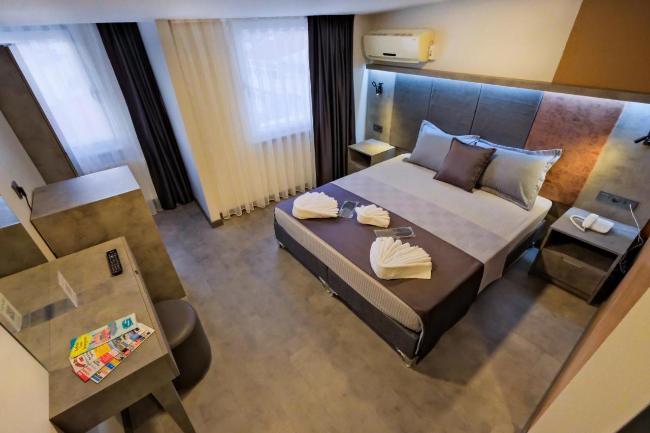 The Queen Hotel Istanbul Bagian luar foto