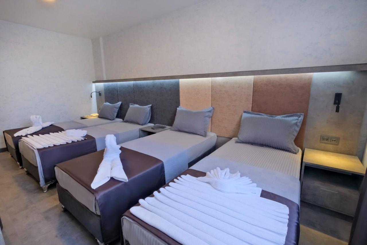 The Queen Hotel Istanbul Bagian luar foto