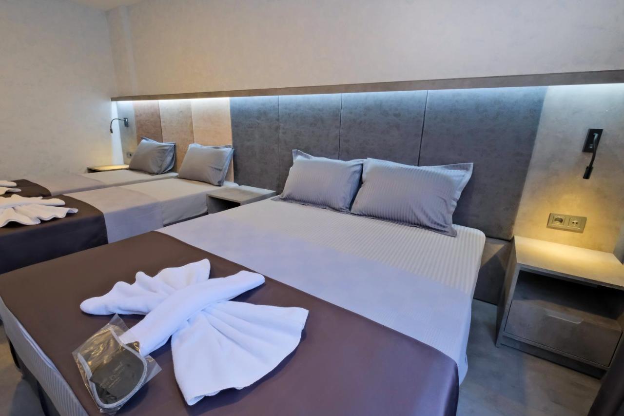The Queen Hotel Istanbul Bagian luar foto