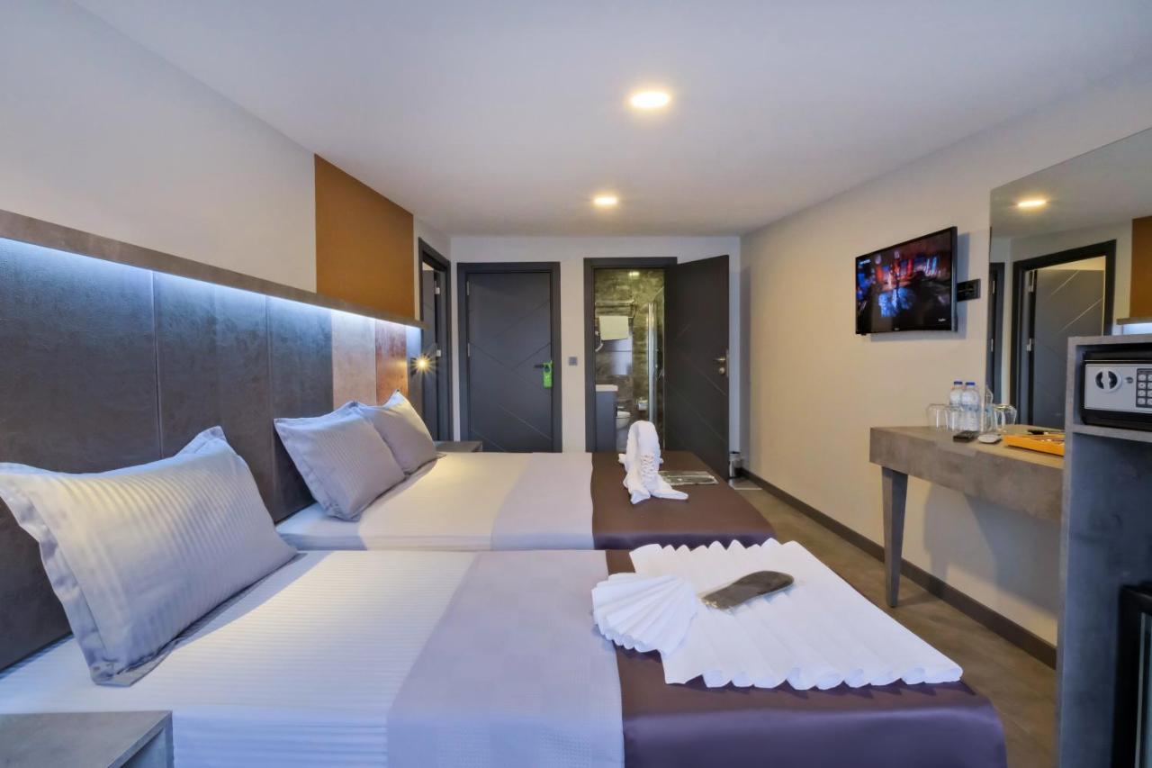The Queen Hotel Istanbul Bagian luar foto