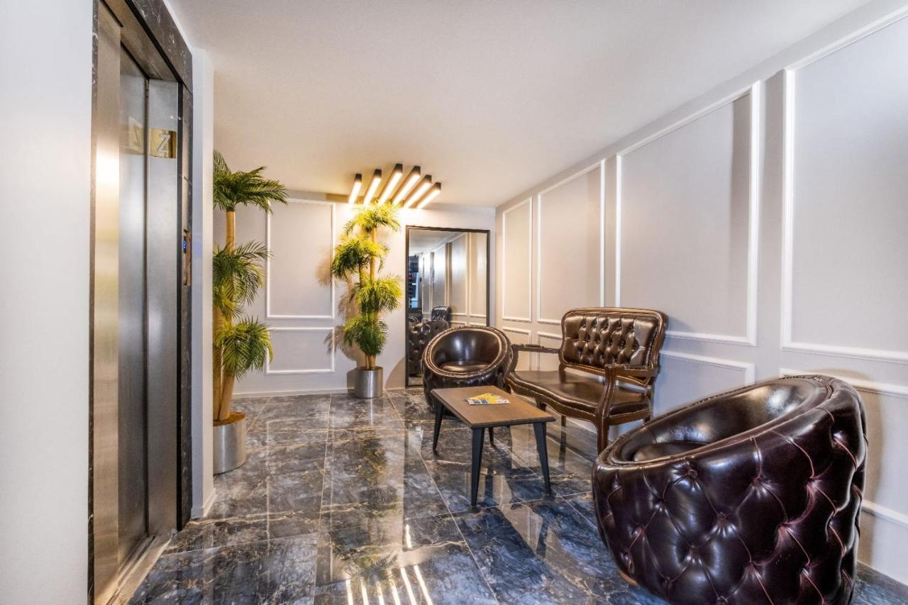 The Queen Hotel Istanbul Bagian luar foto